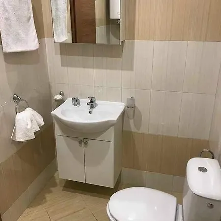 Sunny Two Bedroom * נסבר
